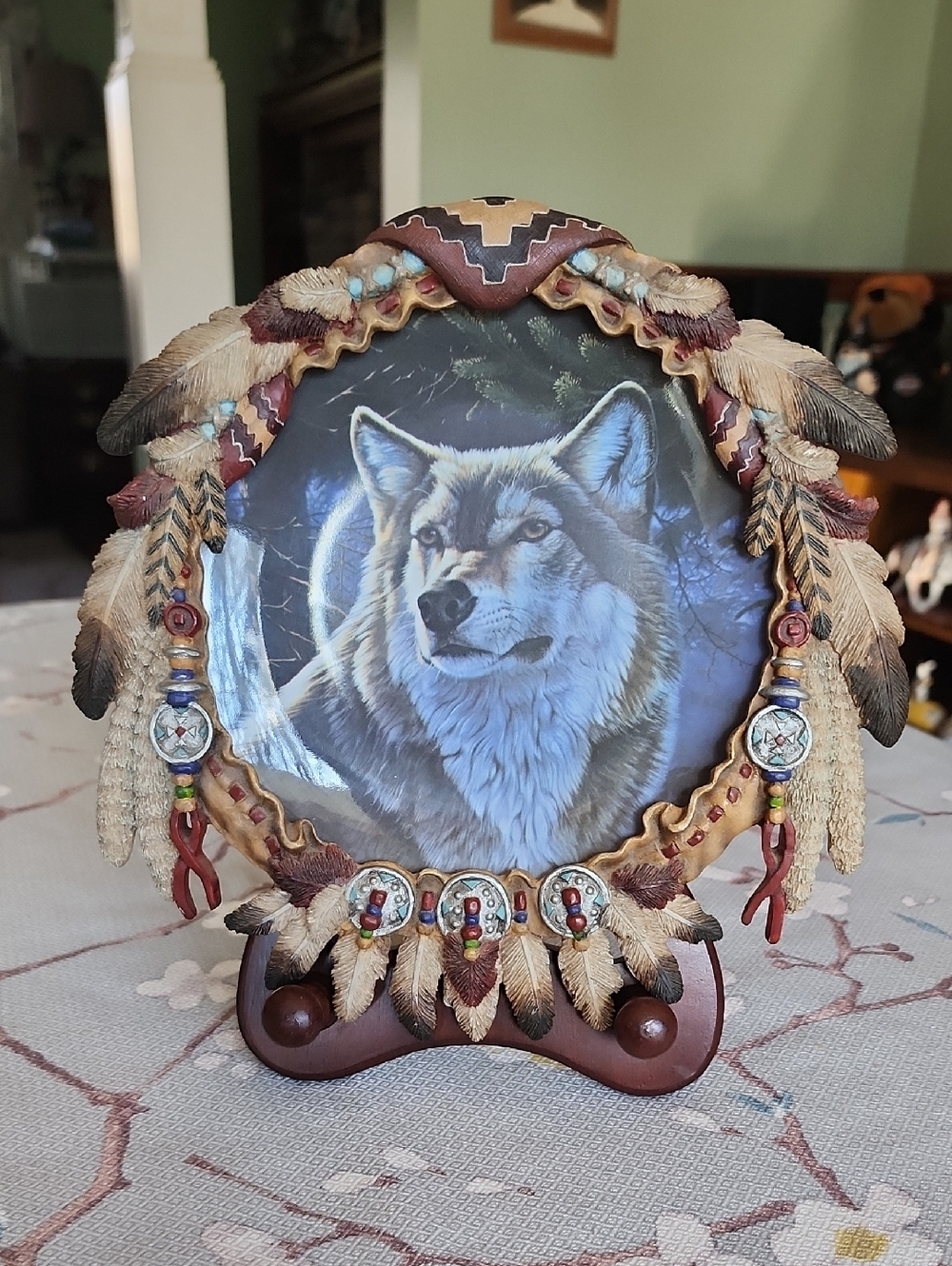 Decorative Wolf Plaque/Plate with Feather Frame